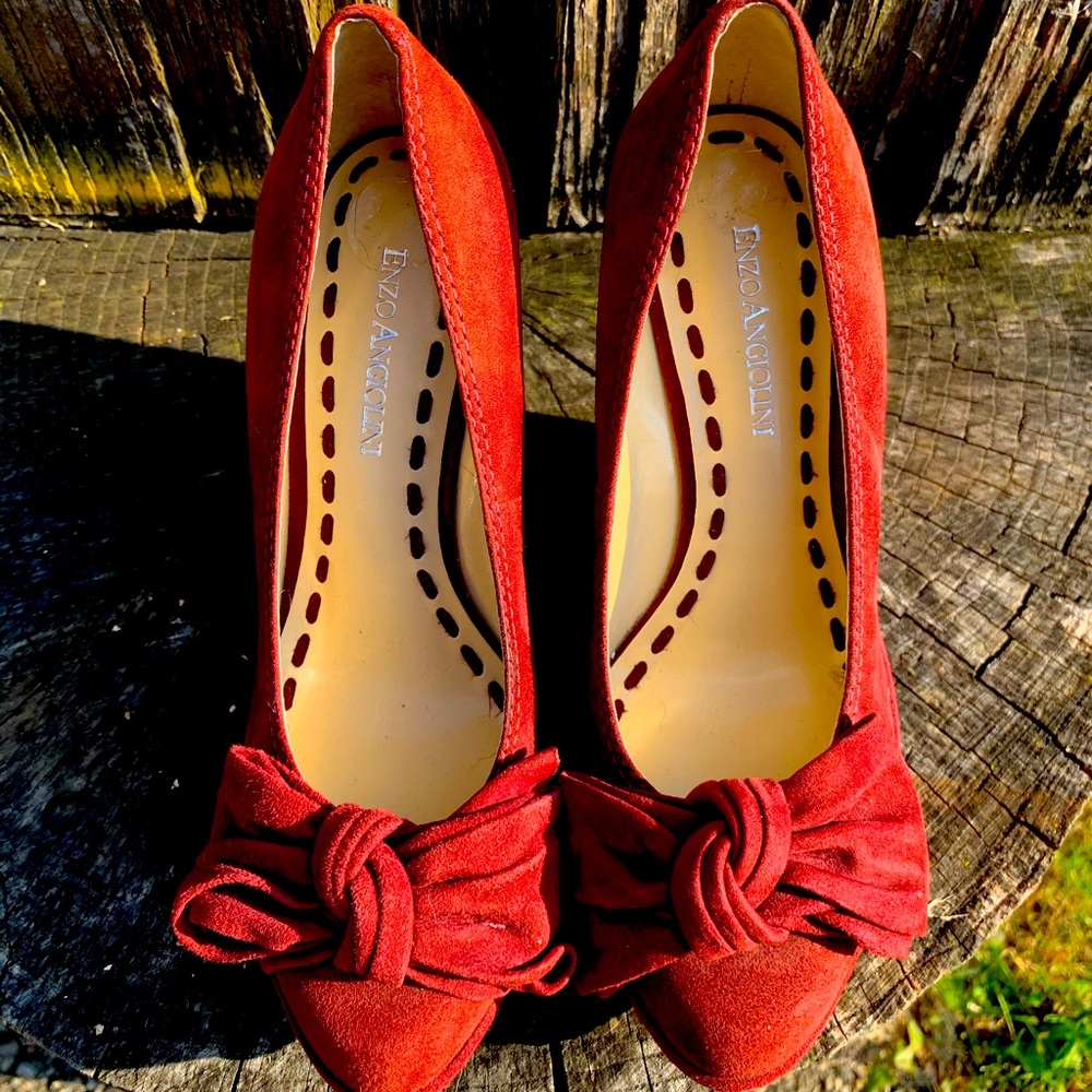 🔥ENZO ANGOLINI suede wedge pumps🔥